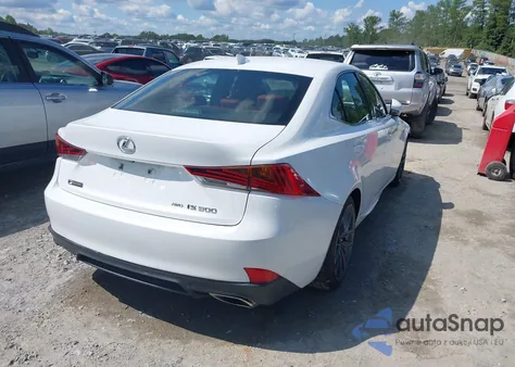 2018 Lexus Is 300 из США, поврежденный, VIN JTHC81D29J5031855